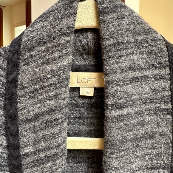 Loft Women’s Merino Wool Blazer Small - Picture 2 of 5